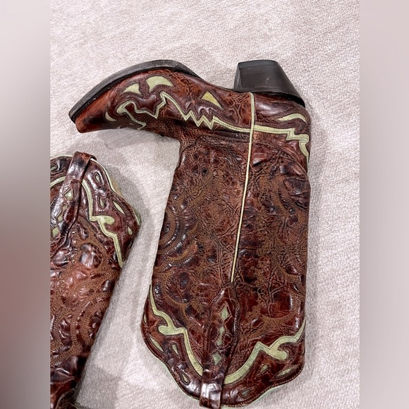 Corral Western Cowboy Boots Brown Tooled Leather Size 8 Horsegirl - Picture 3 of 7